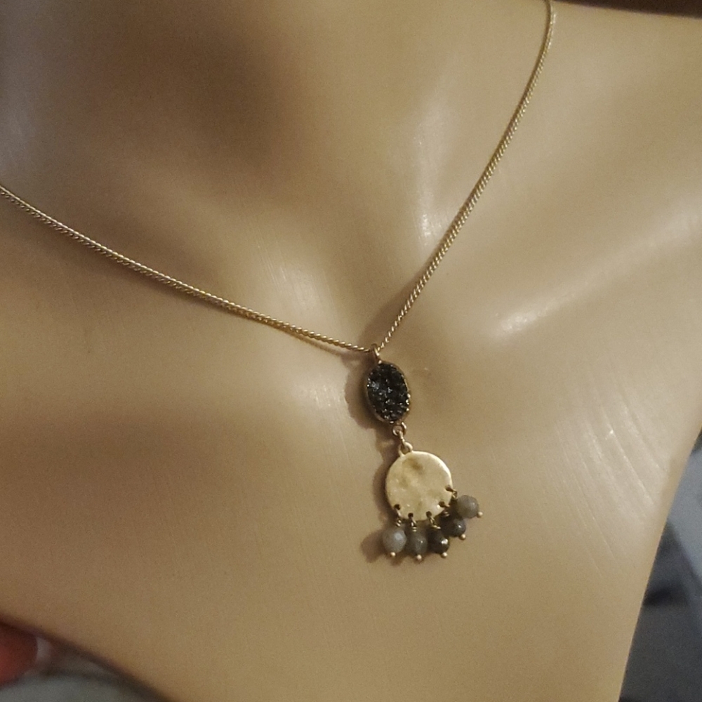 By Romance  blue druzzle style plus necklace Q10